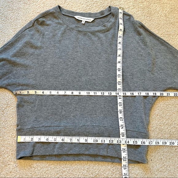 CUPCAKES & CASHMERE Gray Nirvana Dolman Sleeve Sweater—SZ. Small - Picture 13 of 14